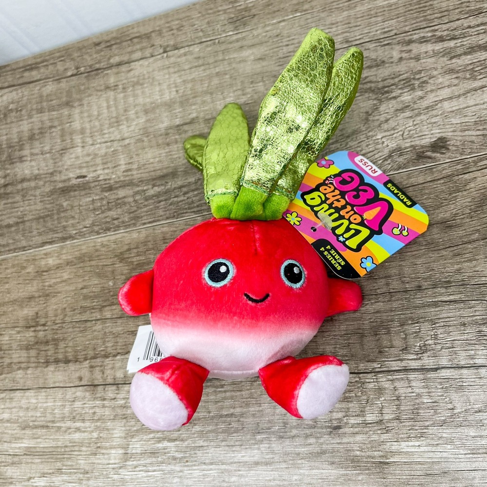 Russ Jazwares Living on the Veg Series 4 Radlads Radish Plush Red Green 7 Inch